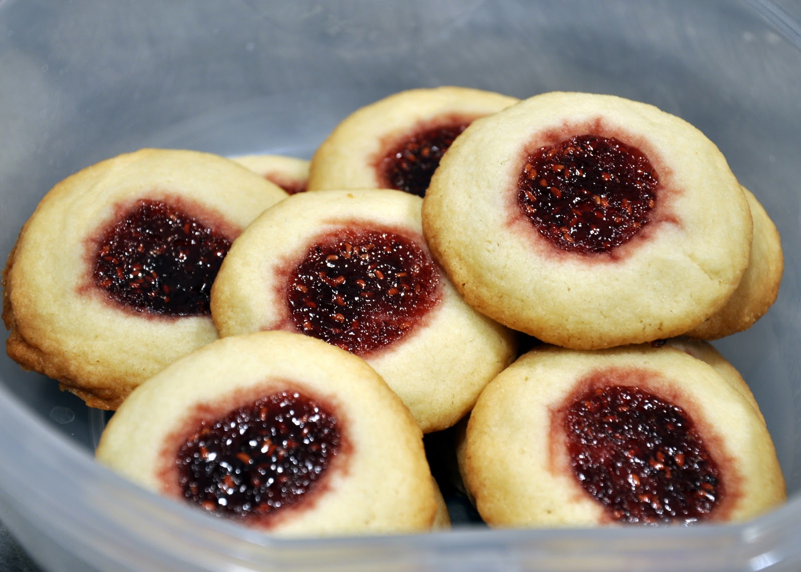 Yum Panda Raspberry Shortbread Thumbprint Cookies