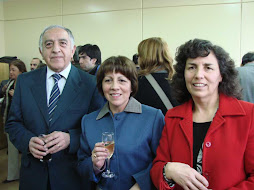 Don Heraldo Gutierrez, Directora Sra. Marita Larrañaga y Cecilia Ruiz, hija del Primer Director