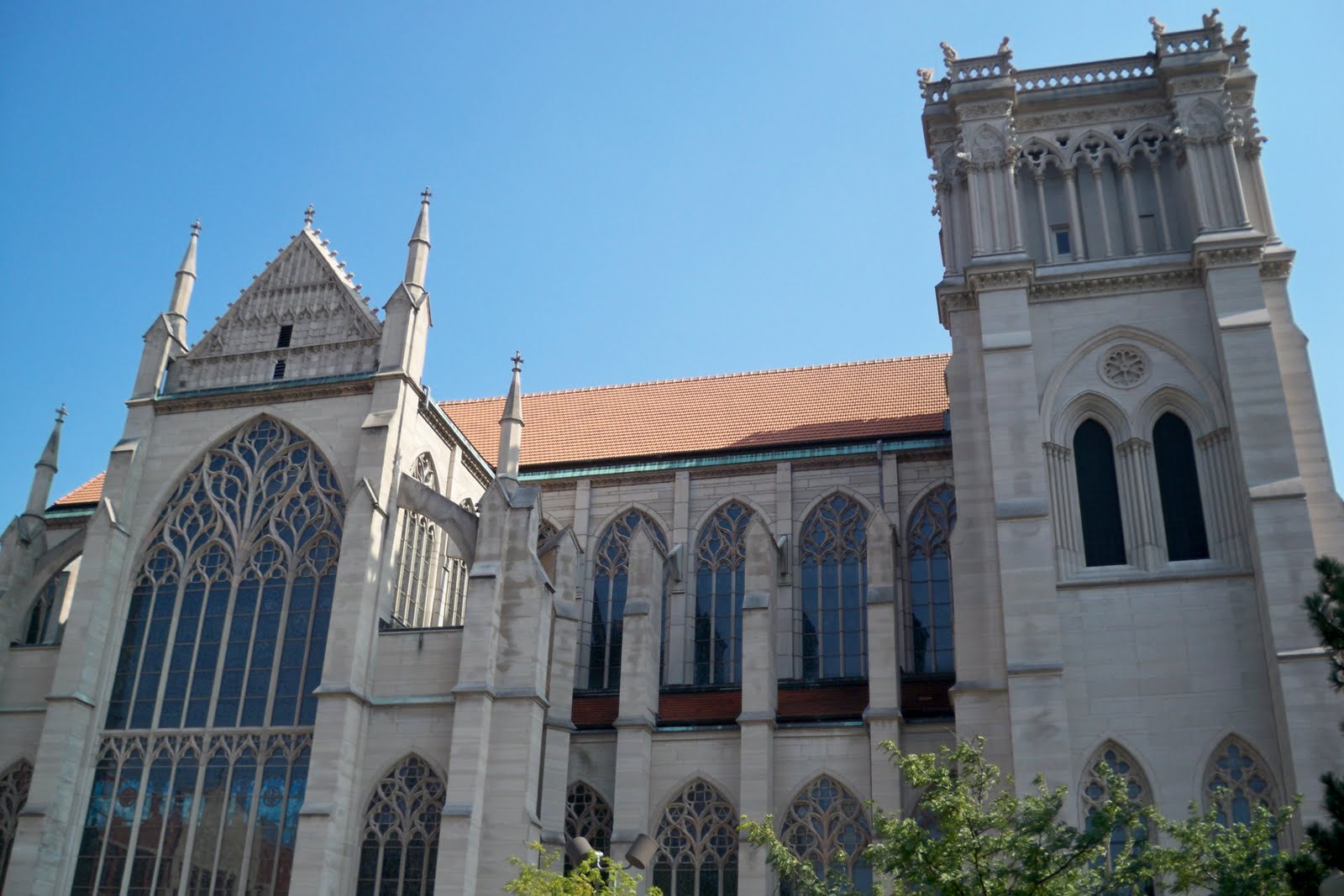 Tacky Traveller's Tourist Traps Notre Dame Cathedral Replica