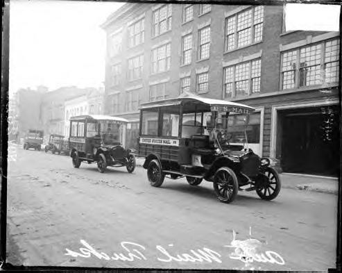 Automobiles that replaced horse drawn vehicles for the delivery of mail. Chicago. 11-17-1915