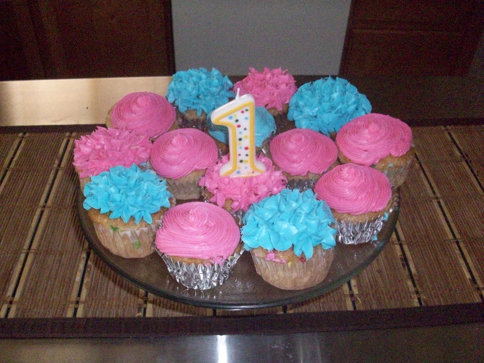 Cakes by Carla Simple Birthday Cupcakes