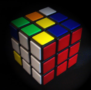 O cubo mágico de Rubik foi parar em seu celular. Você é capaz de resolvê-lo? Rubik - O cubo mágico de Rubik foi parar em seu celular. Você é capaz de resolvê-lo?