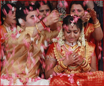 Navya Nair Marriage (Wedding) Photos & Video:Way2hight : A ...
 Kerala Hindu Nair Wedding Photos