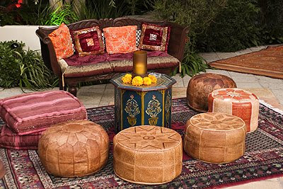 Moroccan Home Decor on Entertain In Style  Put A Persian  Or Knock Off  Outside And Surround