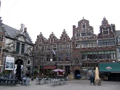Sint-Veerle Square