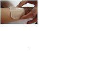 Recorte un pedazo de Scarsil hasta cubrir la cicatriz