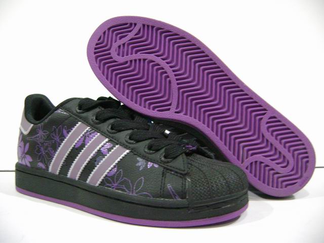 adidas women's classic sneakers