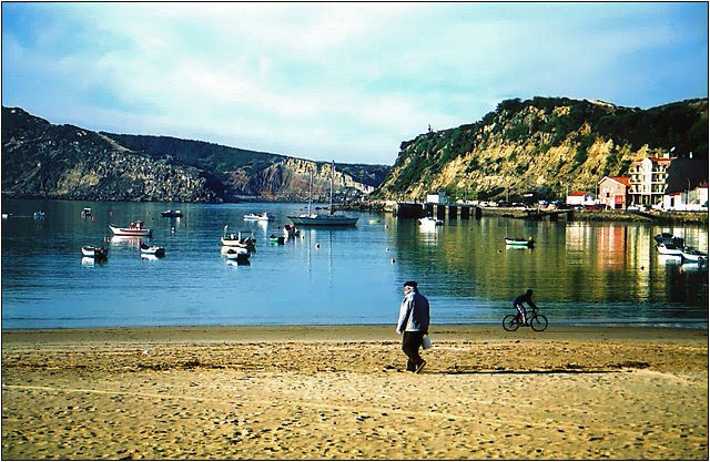 [27410237_baia013a.jpg]