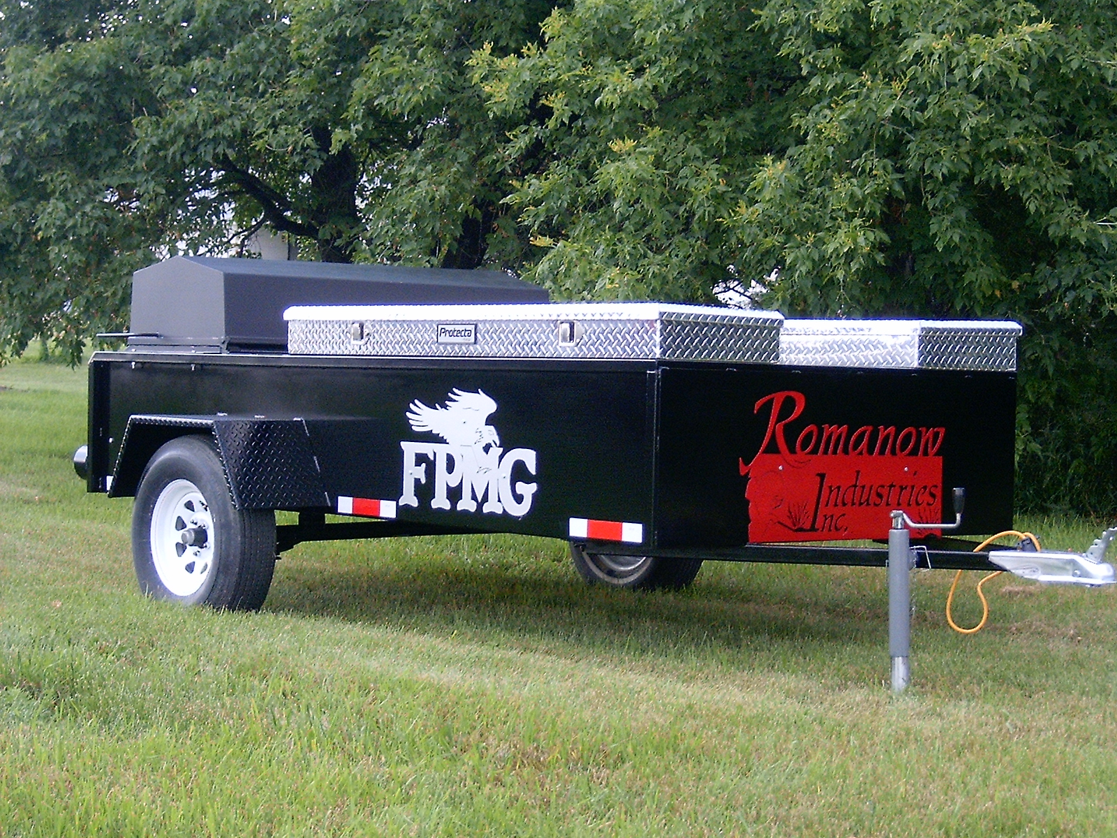 Romanow Industries Smoker tractor BBQ