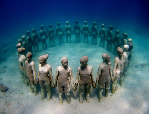 [underwater_sculptures_06.jpg]