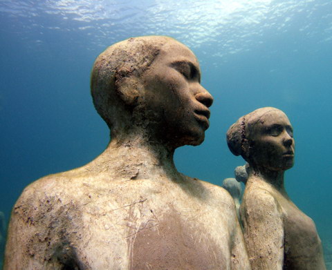 [underwater_sculptures_07.jpg]