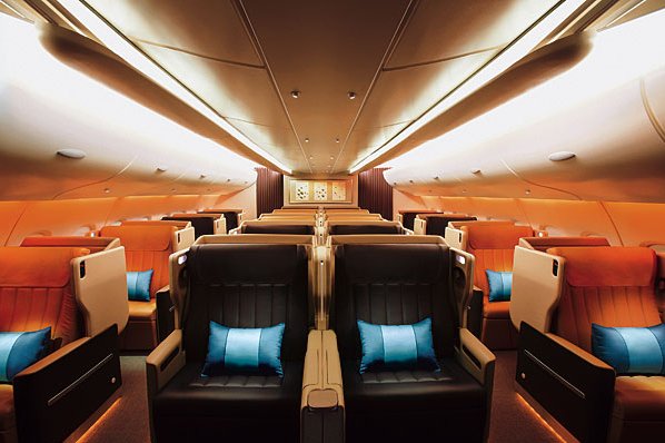 [airbus_a380_013.jpg]