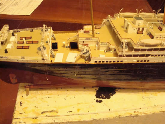 [titanic_paper_model_12.jpg]