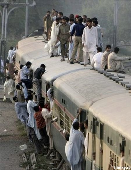[pakistan_train_04.jpg]