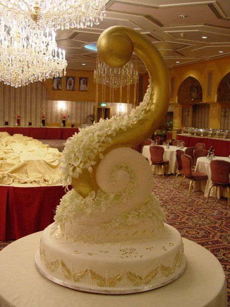 [royal_wedding_cakes_15.jpg]