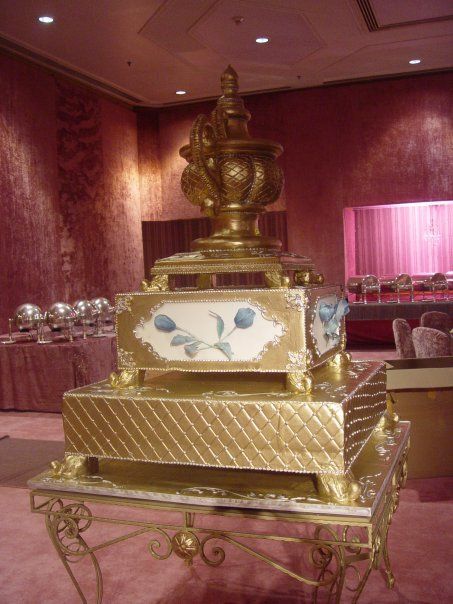 [royal_wedding_cakes_11.jpg]