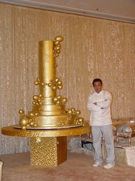 [royal_wedding_cakes_09.jpg]