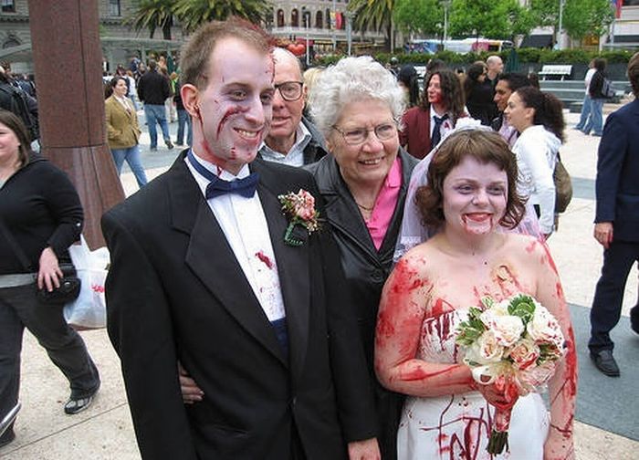 [funny_wedding_pictures_41.jpg]
