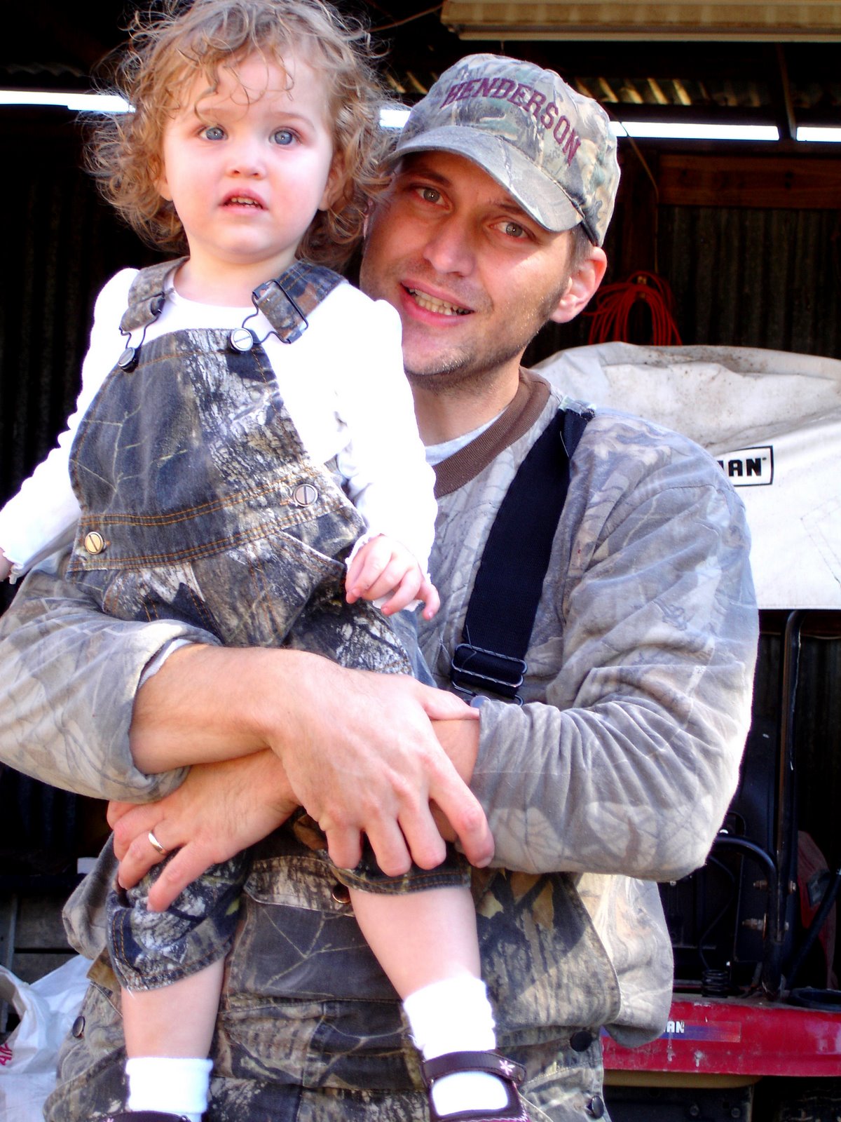[HUNTING+WITH+DADDY+222.JPG]