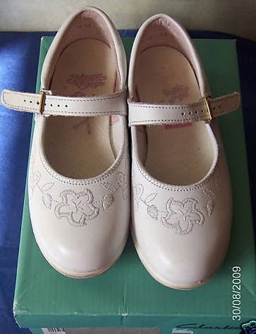Clarks Magic Steps Shoes Advert Clarks Magic Steps Shoes Advert