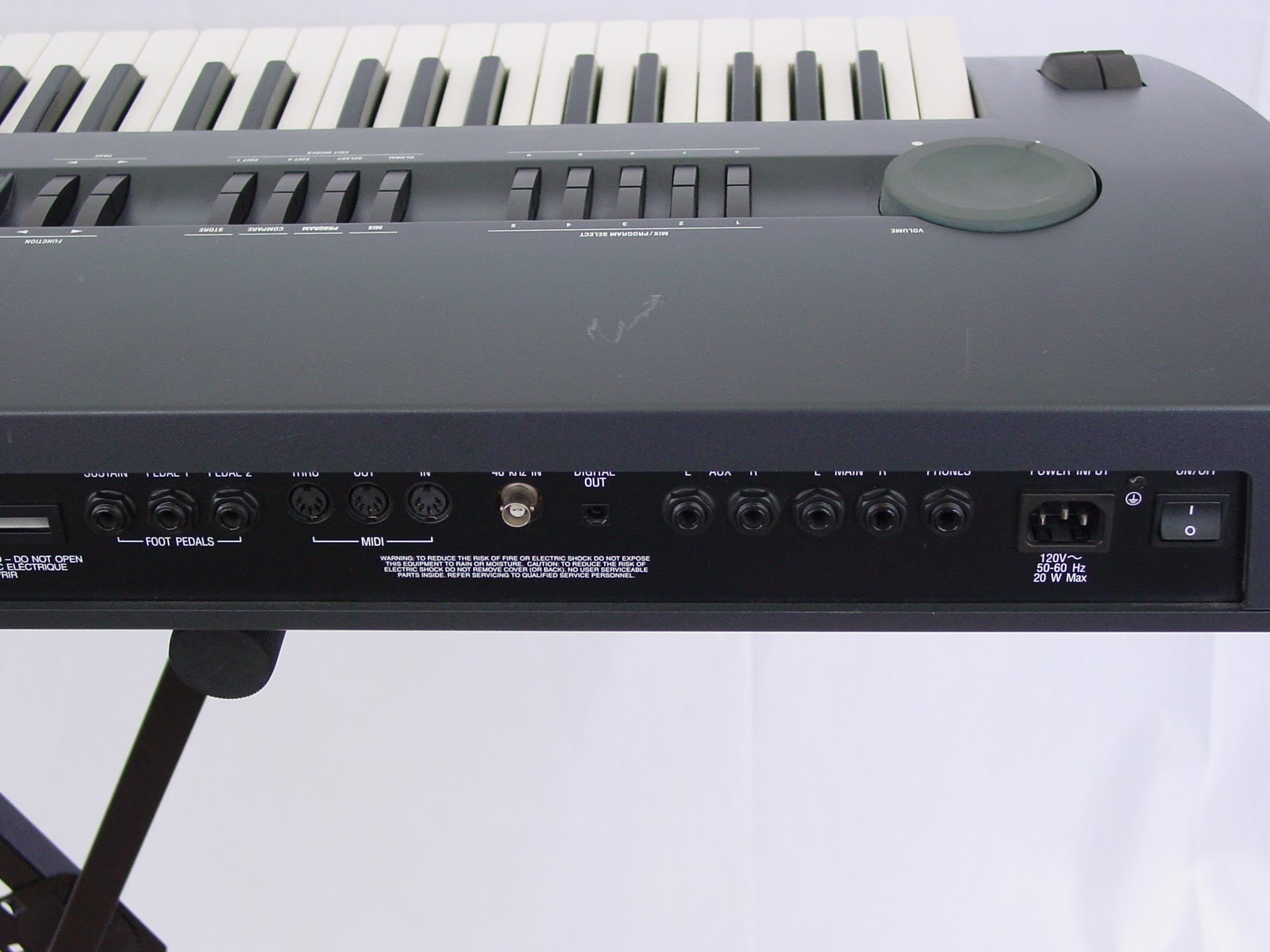 SolidStateCollective Alesis QuadraSynth