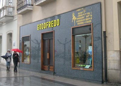 No por mucho bloguear... Godofredo