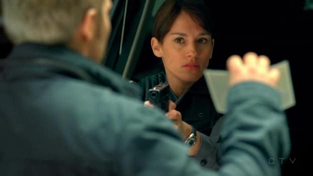 [Amy+Jo+Johnson+Flashpoint+15.jpg]