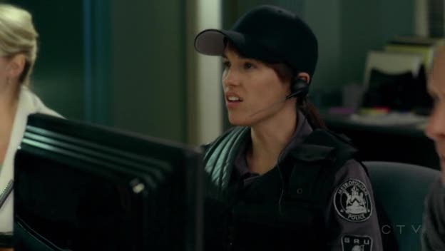 [Amy+Jo+Johnson+Flashpoint+27.jpg]