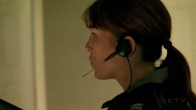 [Jules_Flashpoint+1x9+-+36.jpg]