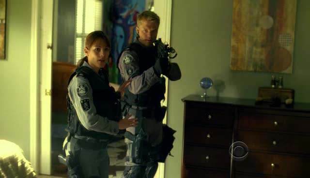 [Jules_Flashpoint+1x9+-+32.jpg]