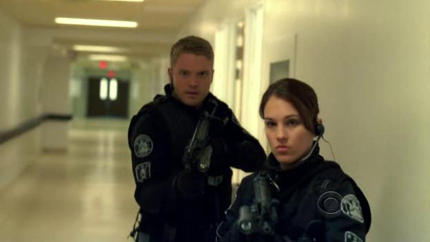 [Jules_Flashpoint+2x13+-+15.jpg]