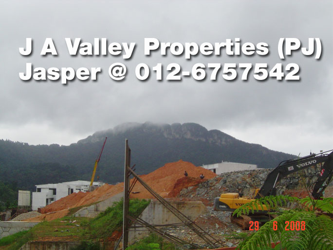 [construction_2_e.jpg]