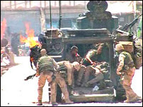 Forces de coalitions dans la région d'Uruzgan, dans le sud de l'Afghanistan combattant des Taliban.