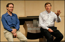 Rick Rashid et Bill gates lors d'un Symposium sur les technologies à Redmond en 2003.