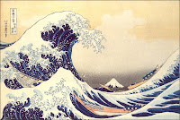 La 'grande vague' au large de la côte de Kanagawa avec le Mt Fuji à l'arrière-plan. Cette célèbre peinture sur bois a été réalisée entre 1823-1829 par Katsushiba Hokusai. Elle représente le tsunami qui déferla sur le Japon au 18eme siècle. Un phénomène de cette ampleur existe dans la  finance, c'est la 'vague d'Elliott'