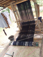 Budaya Tenun Kain Hitam di Kajang Budaya Tenun Kain Hitam di Kajang
