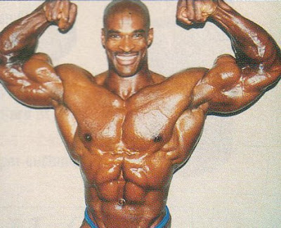 83055ronnie_coleman_frontdoublebice.jpg