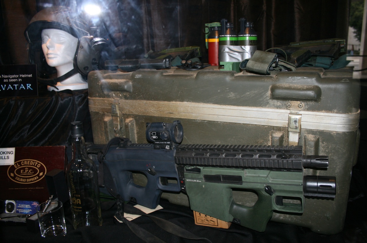 [Original+Avatar+movie+props.jpg]