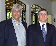 El Embajador de Canadá en Venezuela, Perry J. Calderwood, y Juan Miguel Avalos