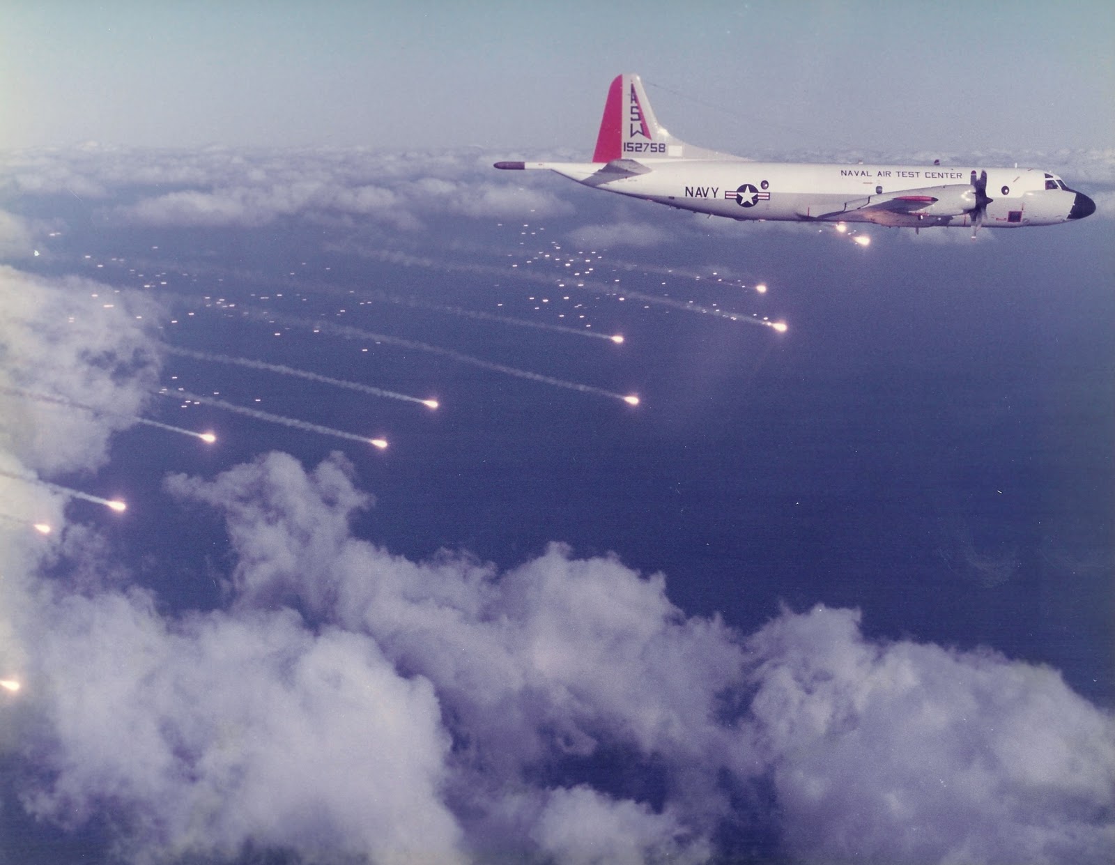 P-3+Flares.jpg