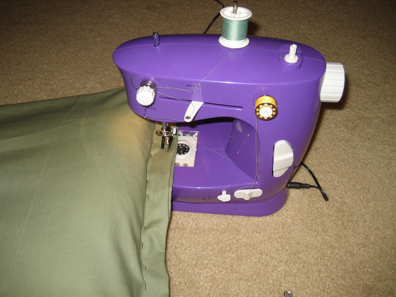 31 diy Tutorial How to make a simple and cute dog bed in 10 minutes