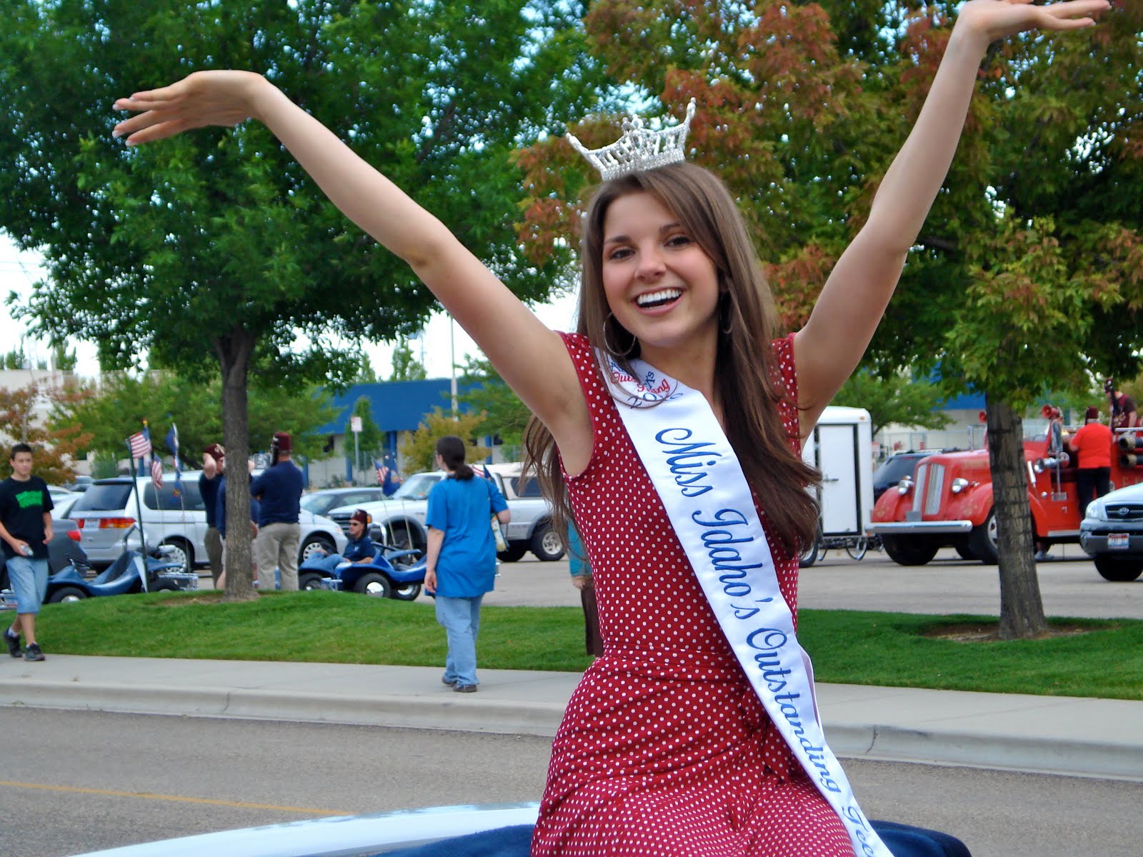 Miss Idaho Outstanding Teen 2010 Meridian Dairy Days Parade!