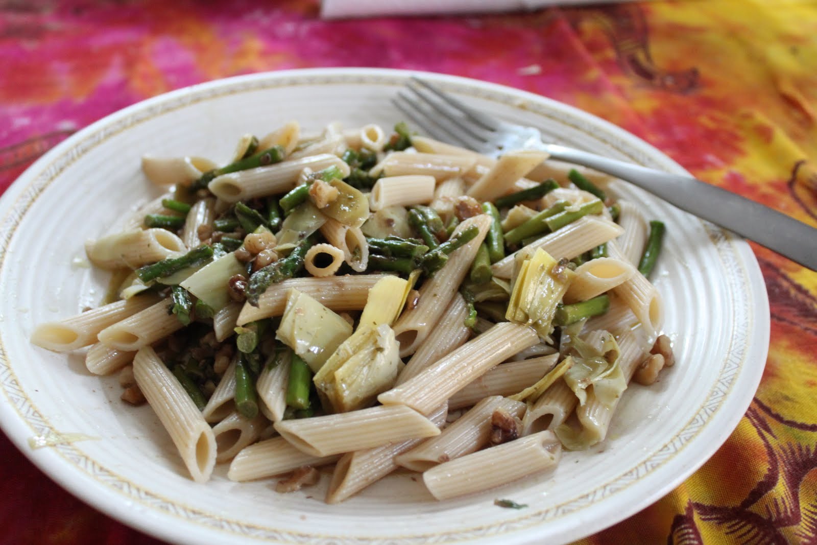 Dinner for One Asparagus, walnuts and artichoke pasta