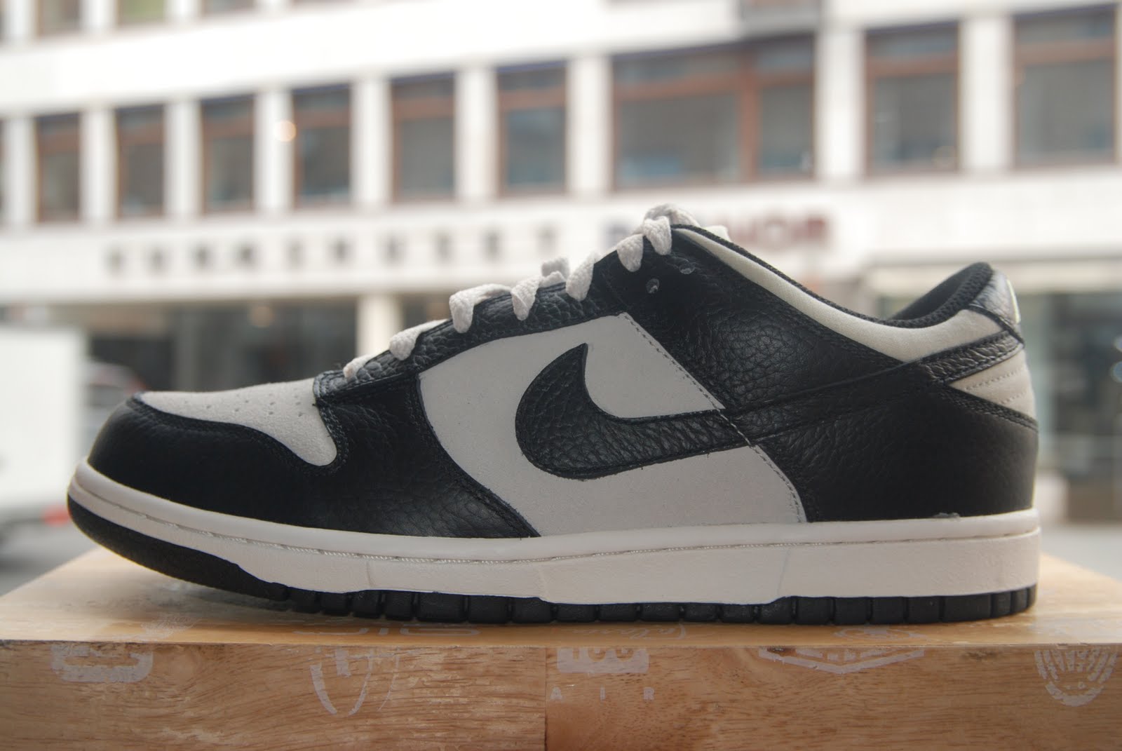 Nike SB Dunk Low 
