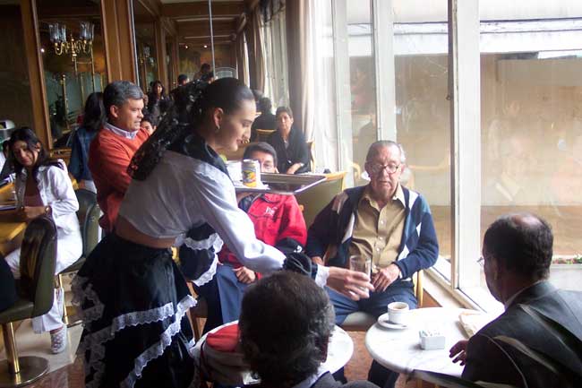 LOBBY DEL TEQUENDAMA