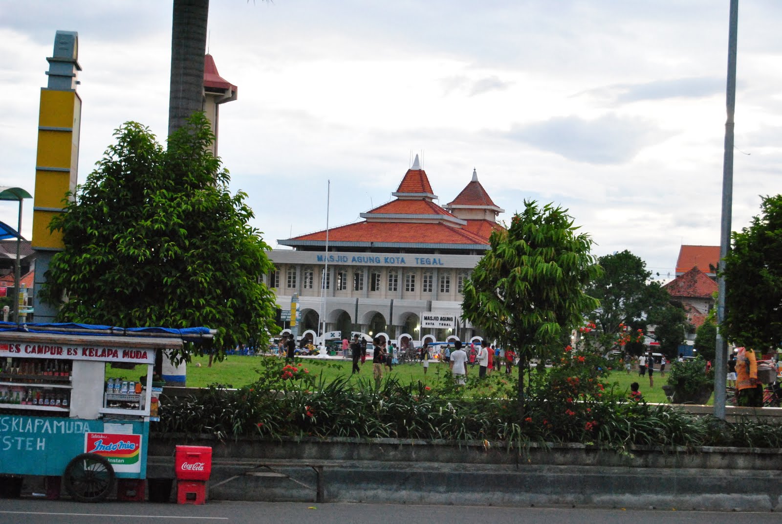 TEGAL LAKA-LAKA