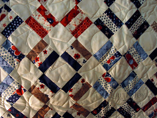 Anna's folksy Patriotic quilt with stars and loops pantograph - QuiltedJoy.com