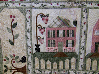 Heart and Home Quilt with custom quilting by Angela Huffman