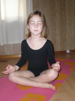 [Jayla+-+yoga.JPG]