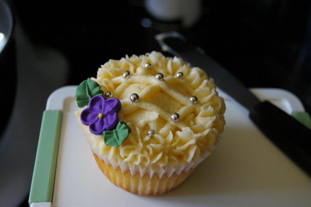 [French+Buttercream+cake.jpg]